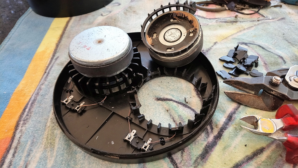 Raus mit den alten Dingern. Raus mit den alten Dingern.